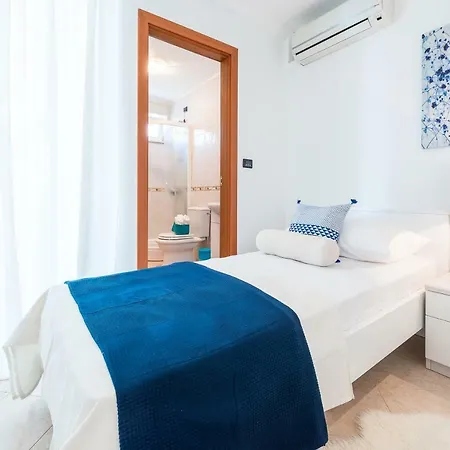Dream Estate Apartment